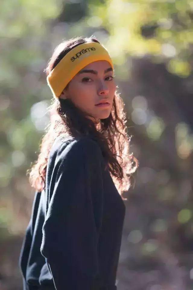 趋势|发带绑一绑,让新的一年从头开始美