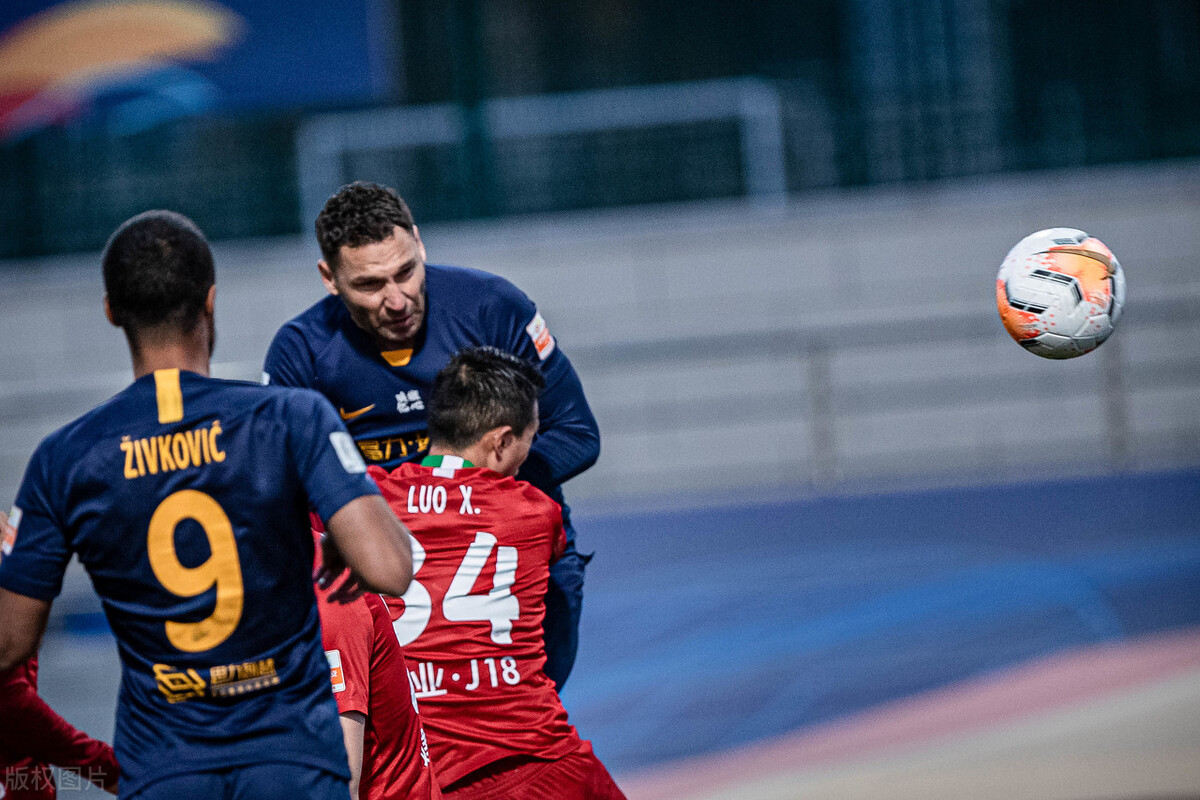 唉！中国足球又有搞笑事情：四川足协主席非专业出身，要恶补知识