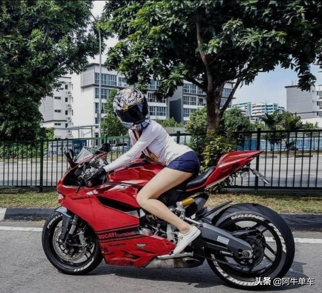 哪种摩托车骑起来安全,摩托车如何骑才安全视频