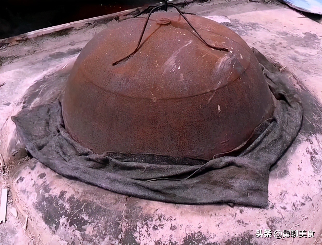 山东大哥祖传烤全猪吃,山东大哥祖传烤全猪