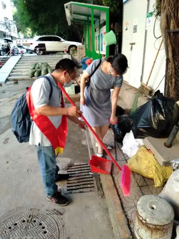 西关街道环境卫生综合整治,大学东路环境卫生整治