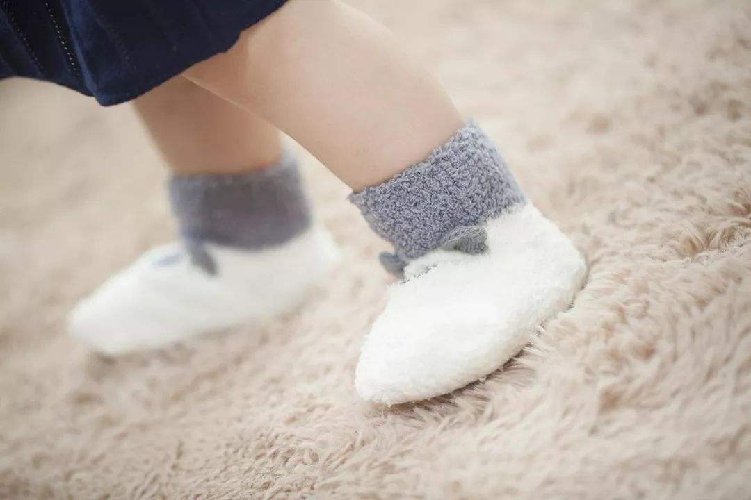 央视童鞋检测不合格一览表,央视曝光重金属童鞋