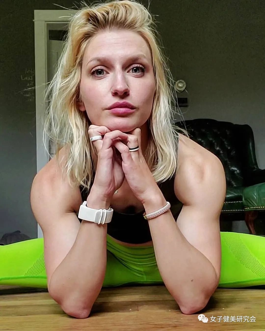 当人们看到健美小姐发出哺乳照，他们吓坏了（上）