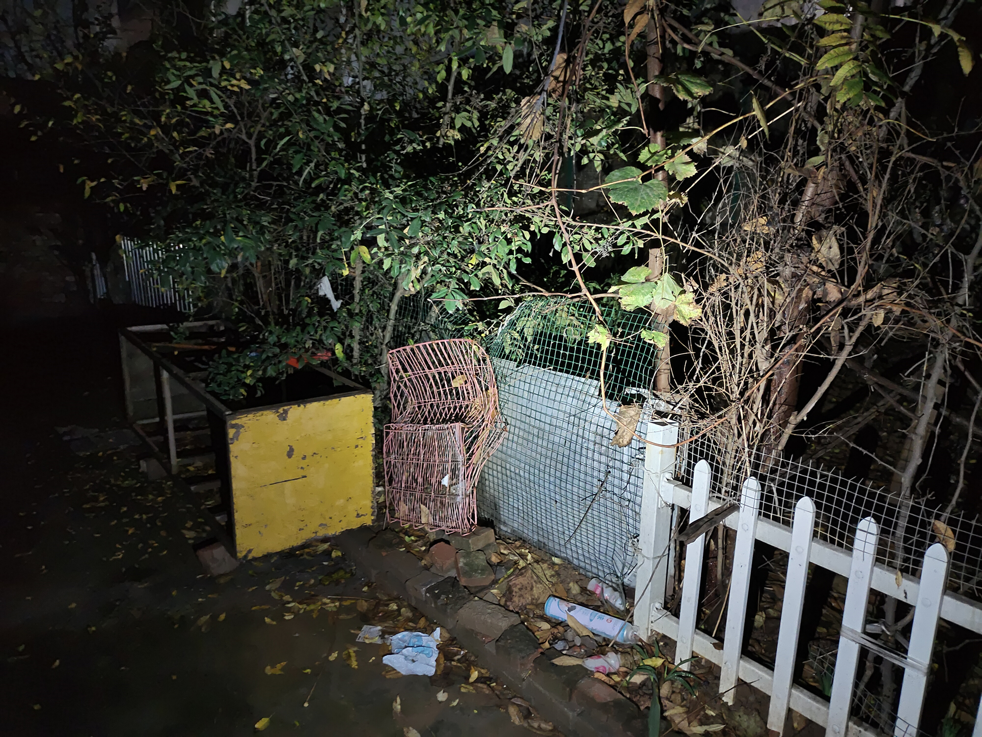 随身应急兼顾把玩——菲尼克斯E02R钥匙扣迷你手电赏评