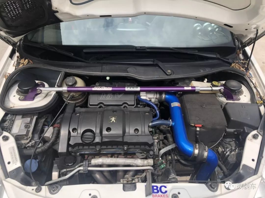 改装也疯狂黑武士标致207的蜕变,08年标致207还能值多少钱