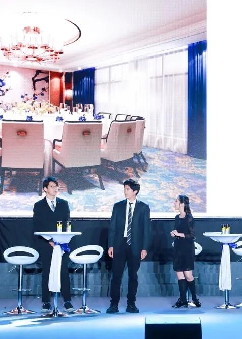 被称为沪上传奇校长,她说出了这所学校在三年内成为黑马的原因