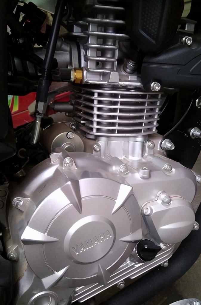 雅马哈天剑150是街车还是跑车,雅马哈万元踏板神车