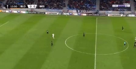 门将卡里乌斯犯了一个巨大的错误,中超门将出现卡里乌斯似失误