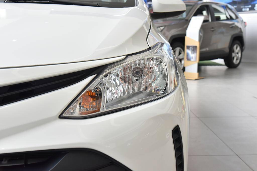 丰田最便宜的手动挡轿车,丰田最便宜自动挡车多少钱