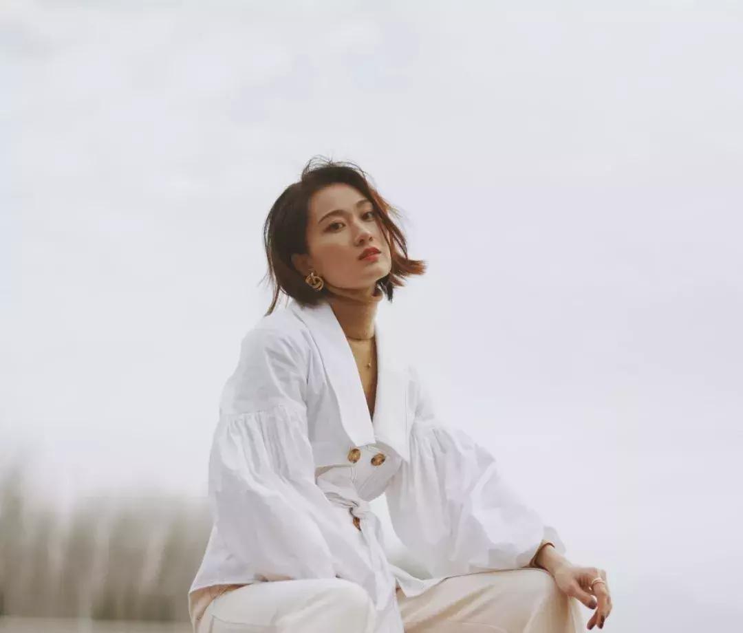 脸变大会显得眼睛小吗,年龄越大脸越小而且越好看