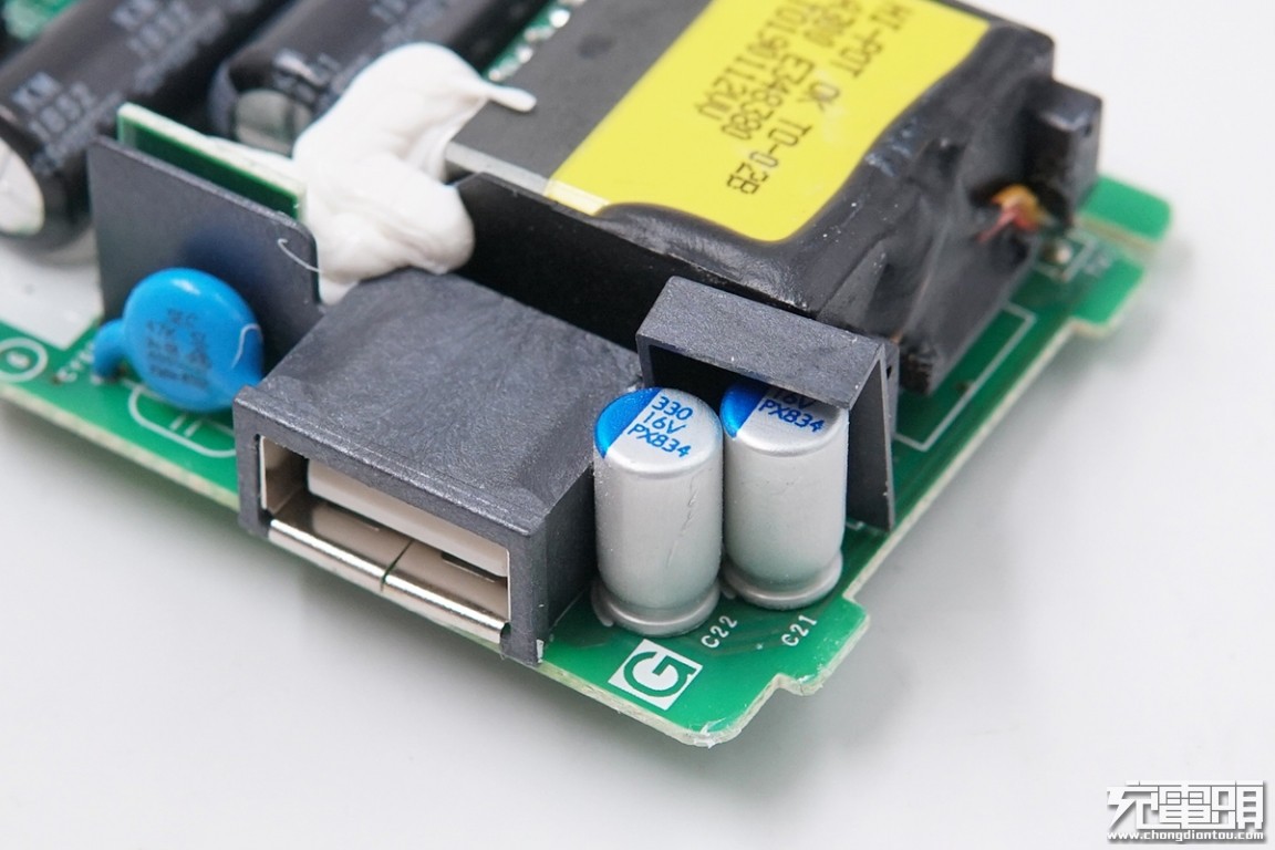 三星25wpd快充怎么拆解,三星25w充电器ta800