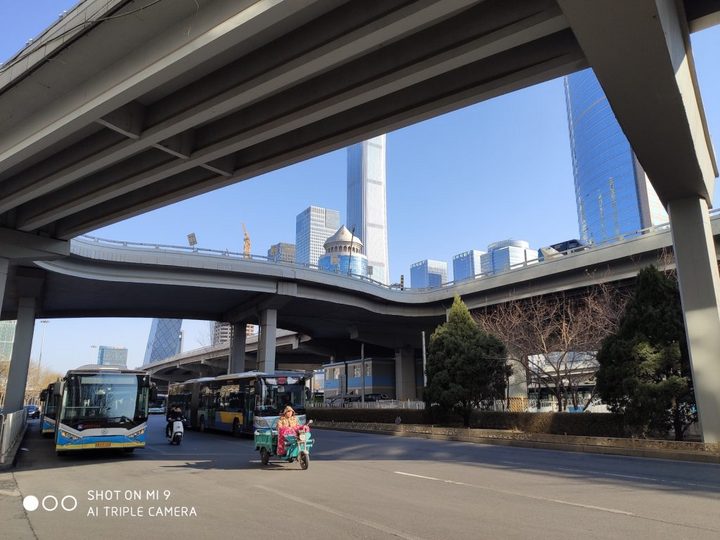 小米9和opporeno十倍变焦哪个好,小米9测评值得买吗