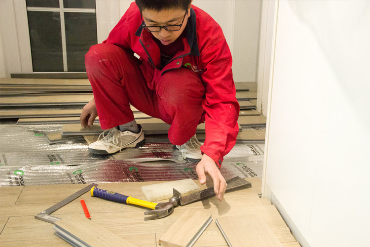 大自然实木地暖地板靠谱吗,大自然实木地暖地板价格