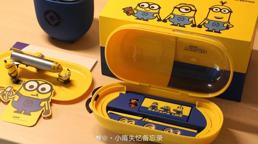 凌美环球影城联名钢笔,环球影城小黄人联名手办