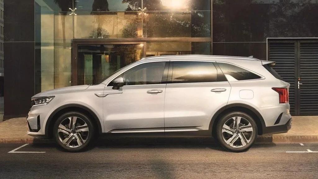 雷克萨斯lm300h试驾七座落地价,雷克萨斯lm300h对比埃尔法