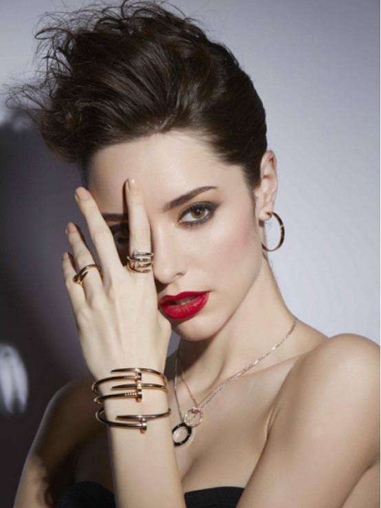 为什么卡地亚手镯比黄金贵,为什么卡地亚手镯越戴越黄