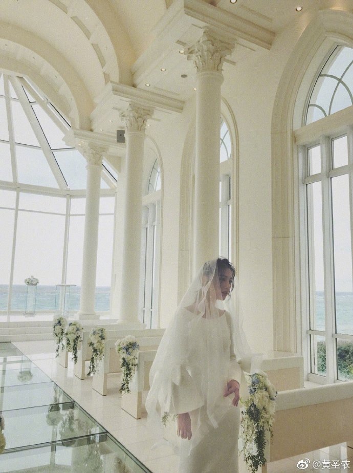 黄圣依杨子婚纱照曝光,杨子黄圣依婚纱照