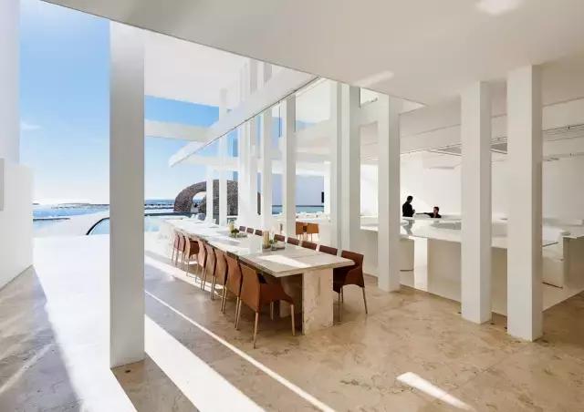 这家禁欲风的“情趣酒店”,开了灯后……嗨爆了