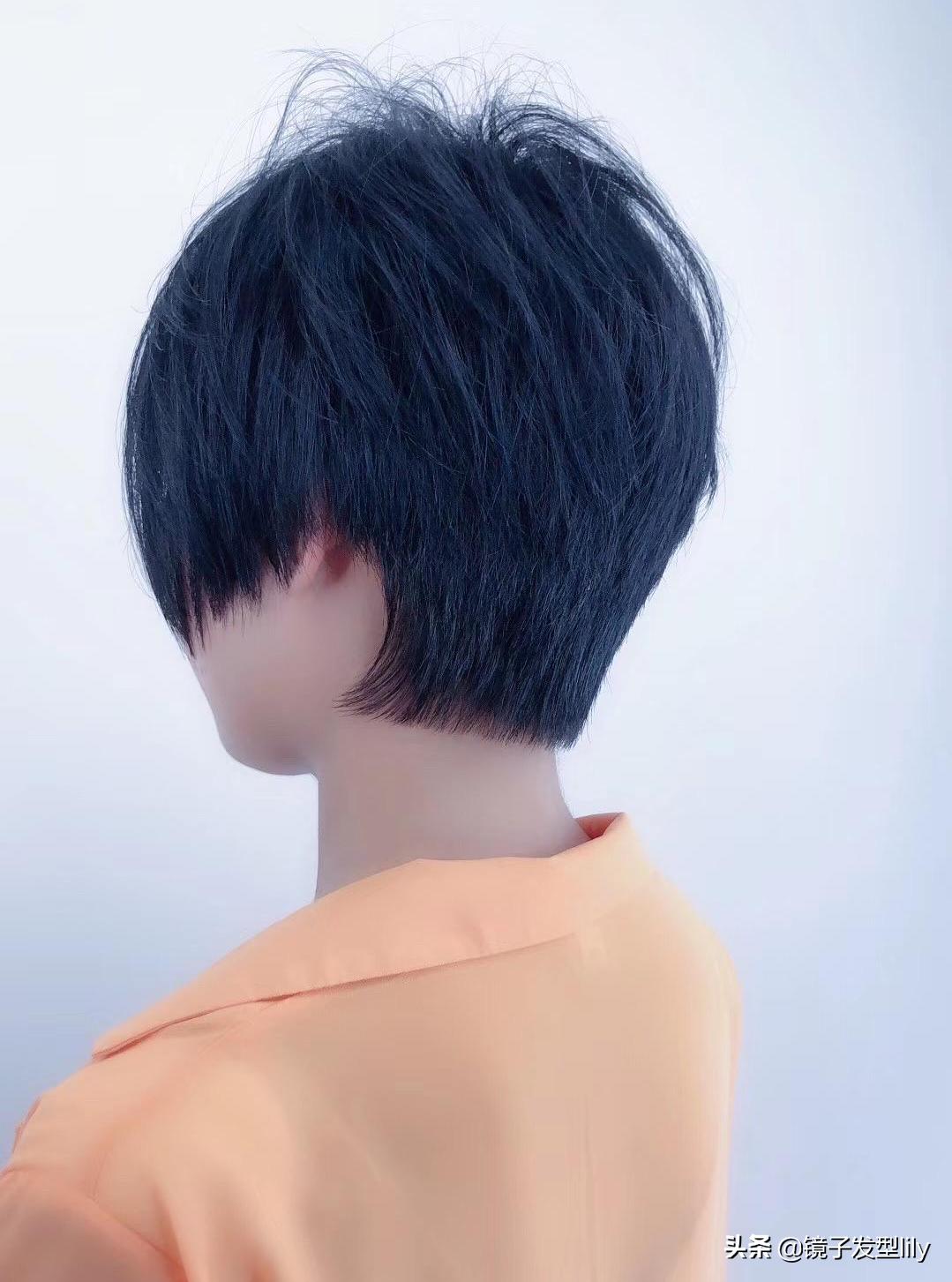 可爱的发型显脸小长发,小脸型短发发型设计