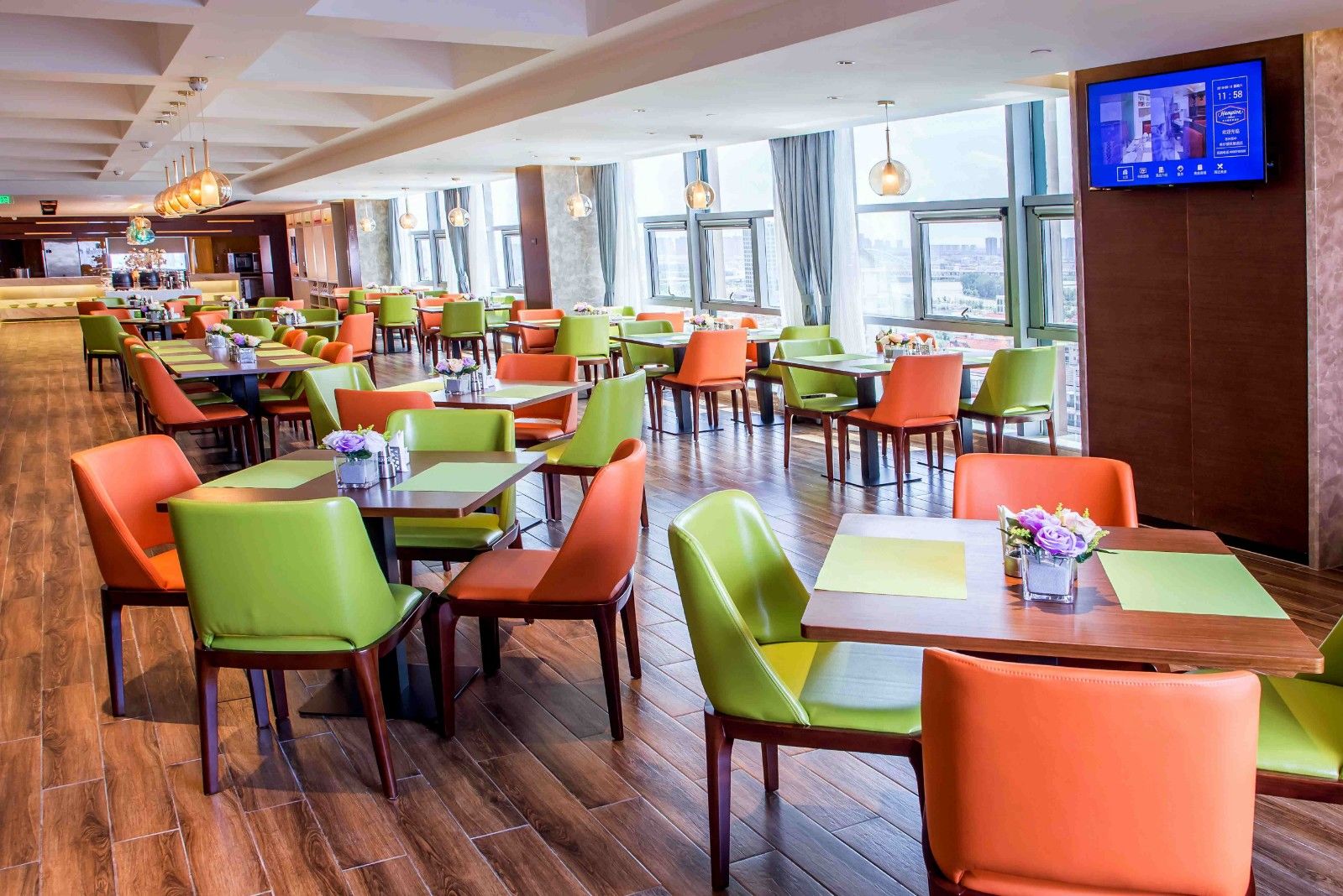 苏州希尔顿欢朋自助餐,住苏州希尔顿送东吴水韵