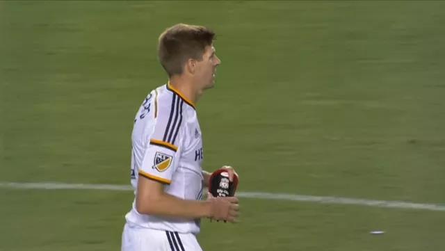 凡人-杰拉德：割开血管，仍是利物浦的颜色