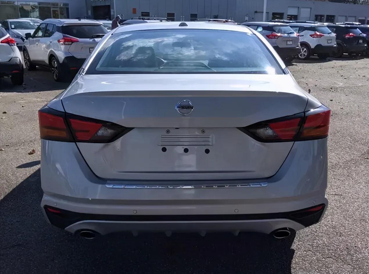 日产推出新车,日产天籁总算换代了配2.0t加cvt