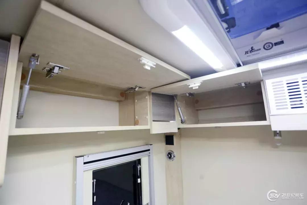 四驱带差速锁越野原厂房车,低顶四驱越野房车介绍