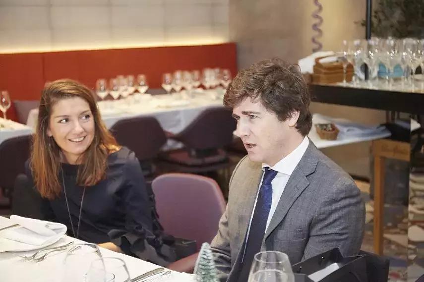 他来自700年历史的干邑家族，把古老的香槟Gosset在亚洲发扬光大