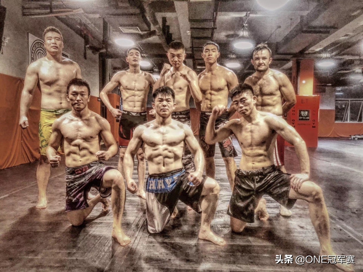 闄堢澘wb,闄堢澘鎺ㄨ崘鐭墖