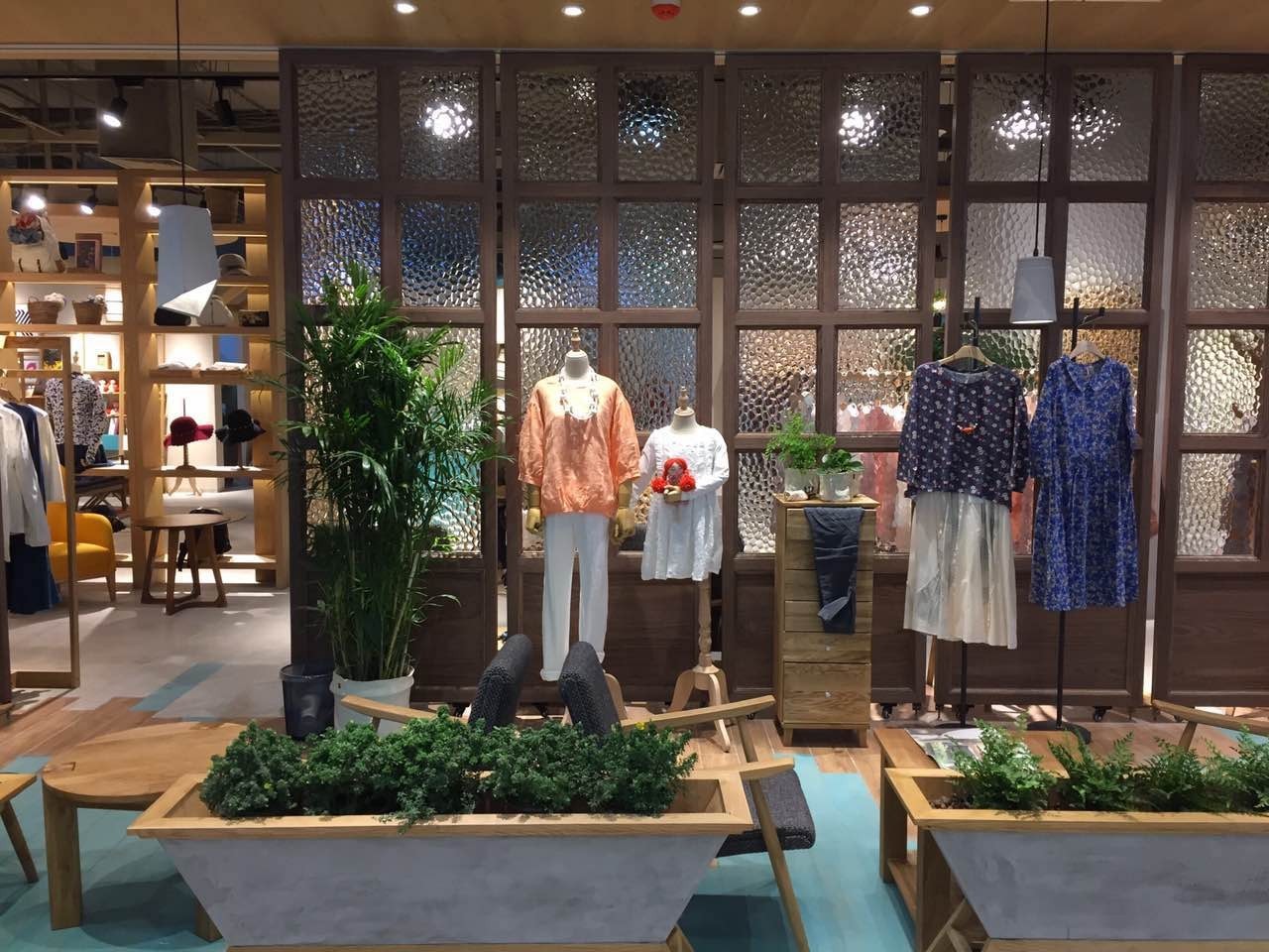 小米全国多地成立含汽车业务公司,小米成立集团经营委员会