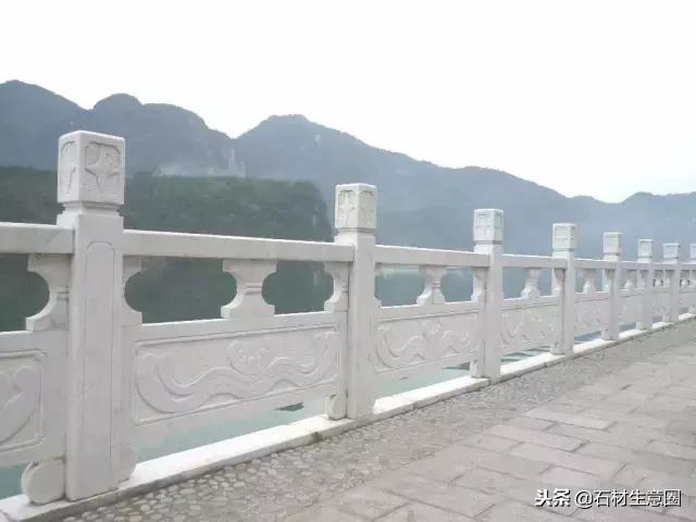 100种石材栏杆图片大全,汉白玉石柱栏杆多少钱一米
