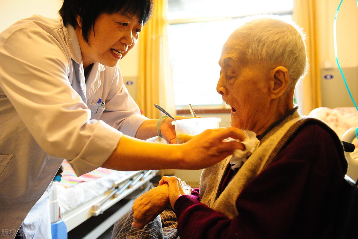 腿脚不便老人助浴神器,老人洗澡助浴器