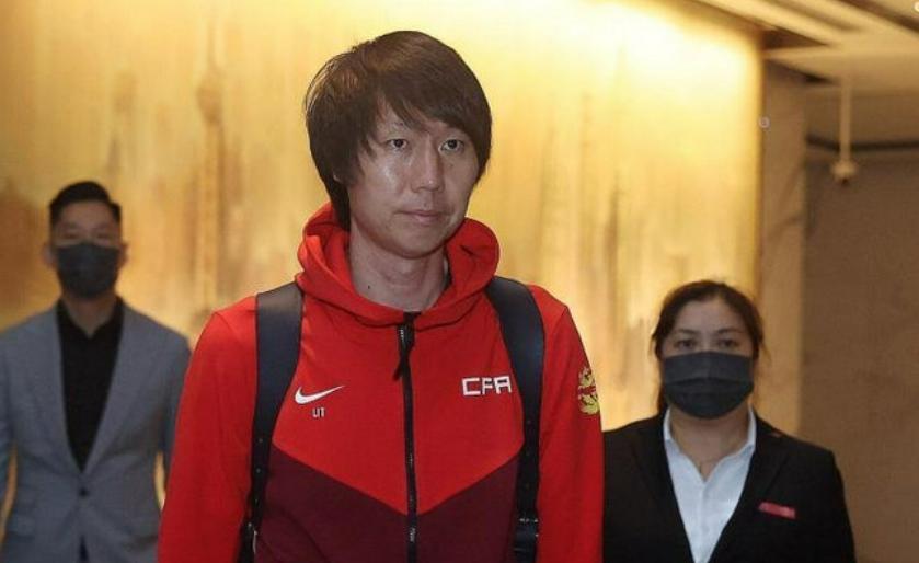 13分A组第一,穿1年前破球衣,没奖金!伊朗队更像“没家的孩子”