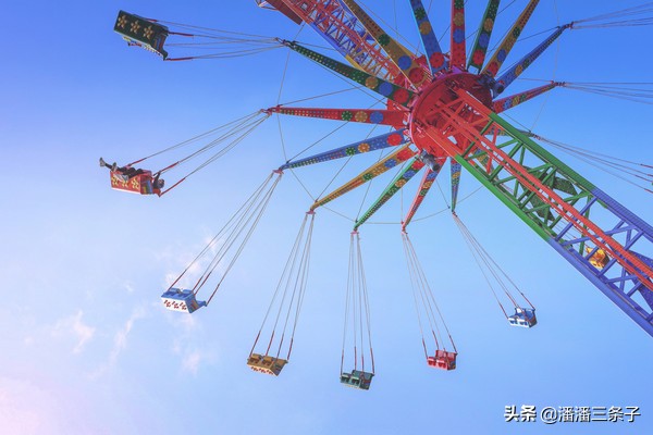 重庆奥陶纪主题乐园真实视频,重庆玻璃栈道奥陶纪