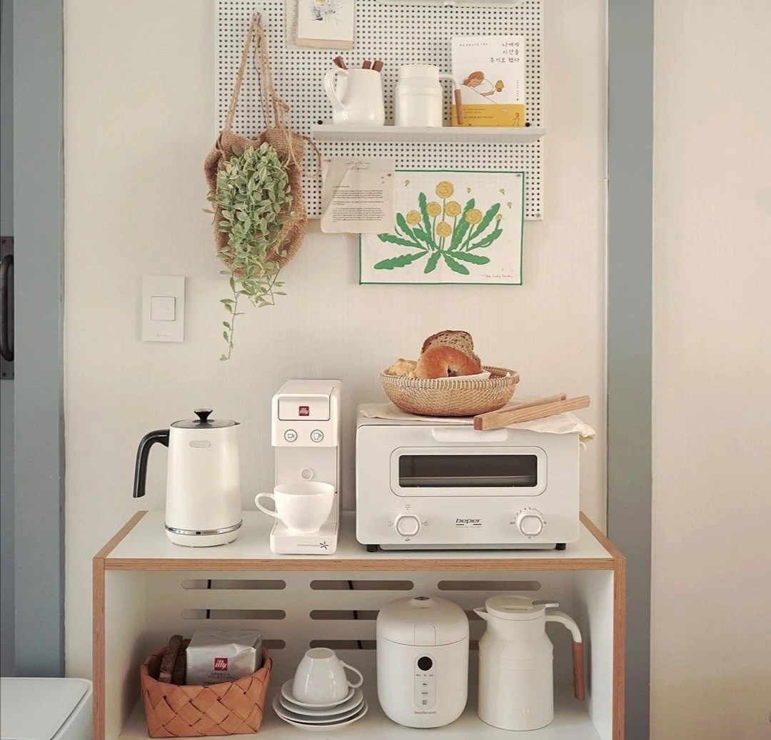 会做饭也会收拾,米白原木色,简简单单不凌乱,收住一家人的心