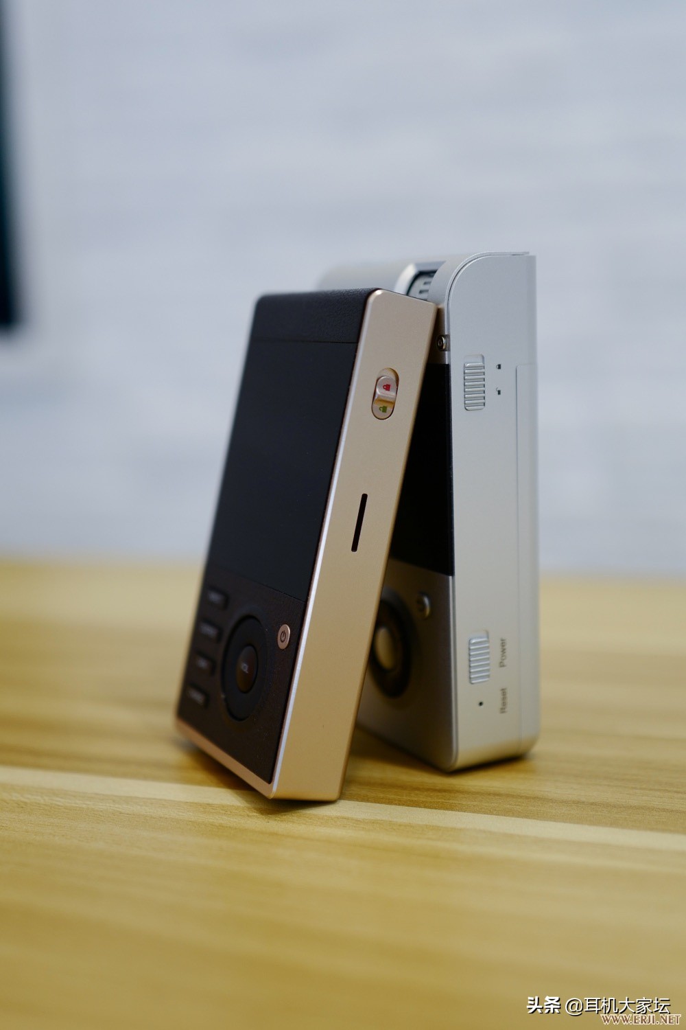 自研R2R解码芯片才卖3199？HIFIMAN发布HM901R*放播**器等系列产品