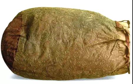 丝绸比黄金贵吗,古代为什么以丝绸为贵