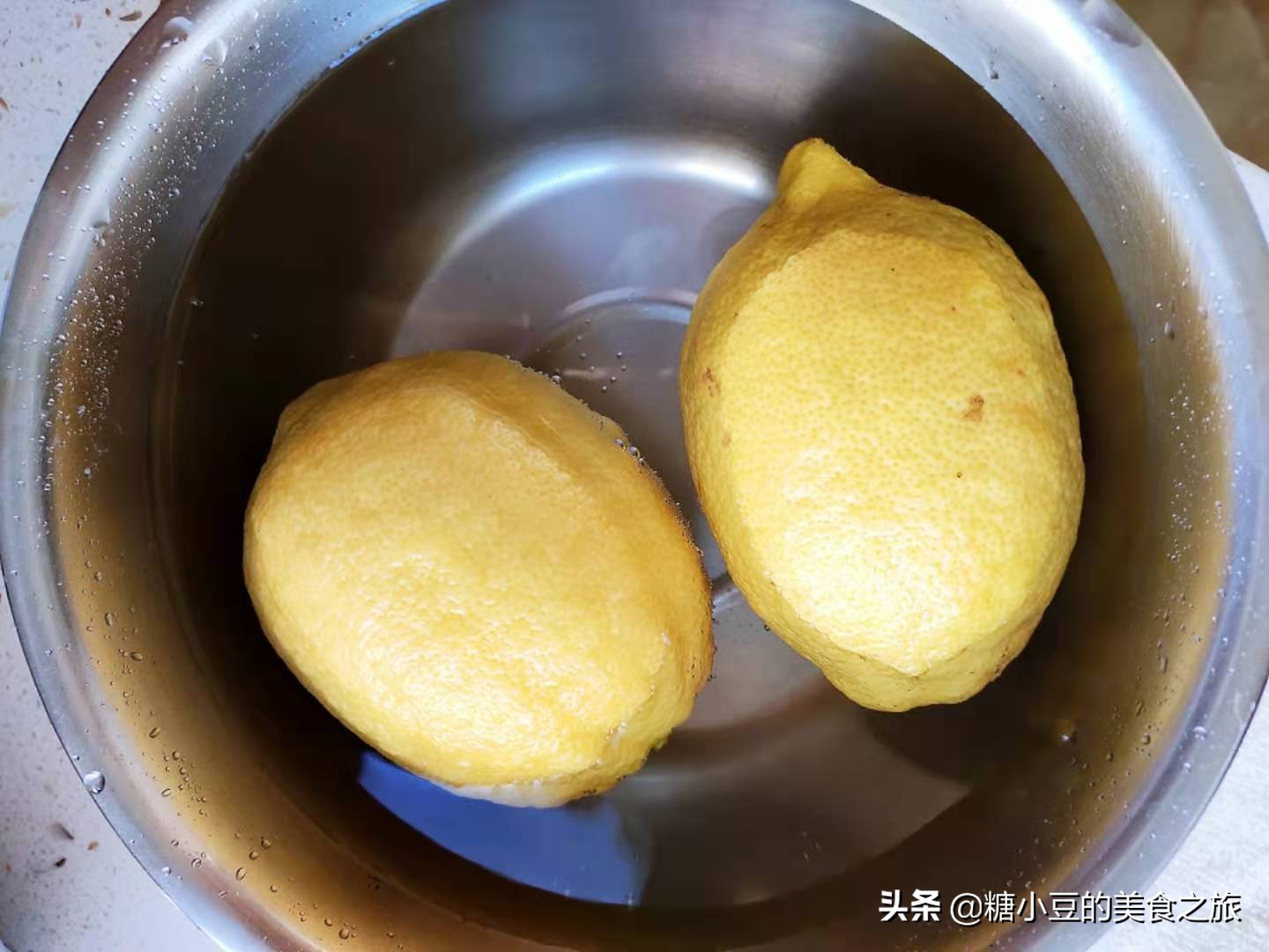 润肺柠檬膏怎么做 (秋冬好吃的柠檬膏止咳润肺)