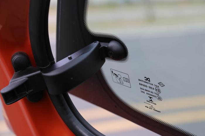 smart四门选哪个版本,smartforfour灵动版跟激情版区别