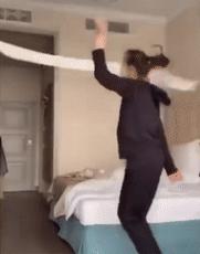 一卷纸换一双AJ，在美帝拥有纸巾的人有多“嚣张”