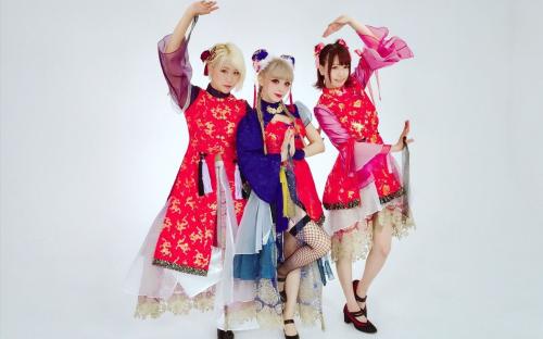 和桃源恋歌极乐净土差不多的歌,桃源恋歌和极乐净土三大神曲