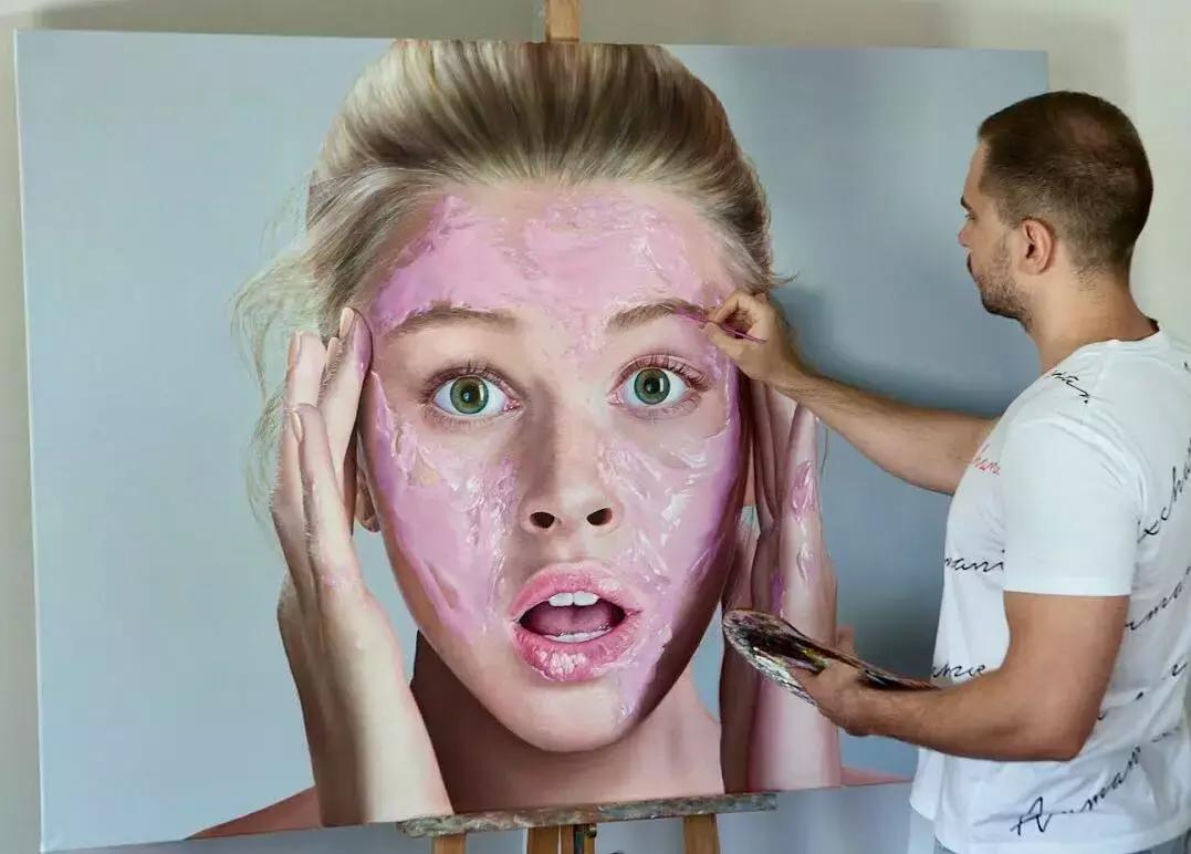 他画了一波美人，笔触精致，活色生香