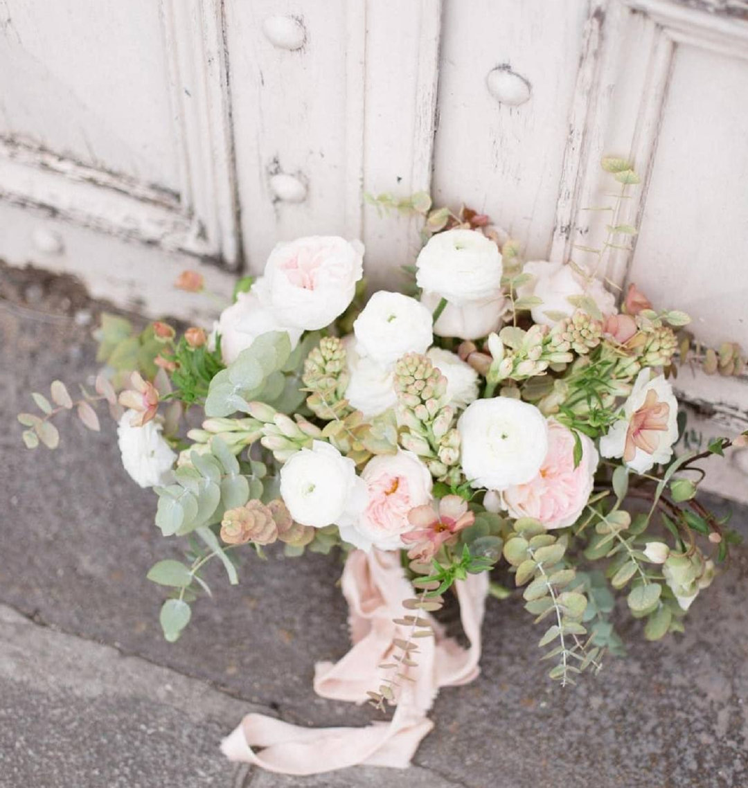 旅拍婚纱照风格如何选衣服,怎么拍时尚婚纱照攻略