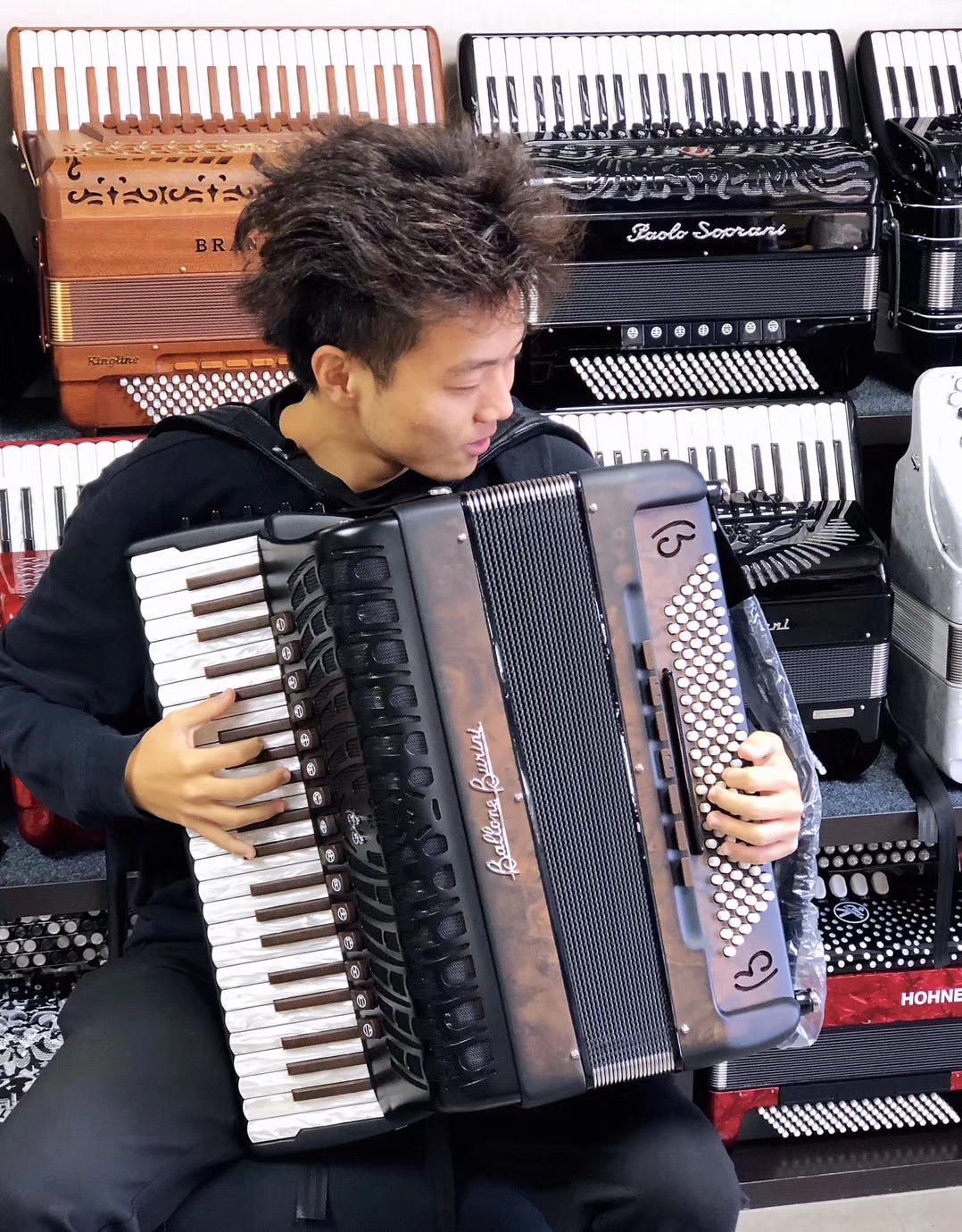 隋捷：自由低音双系统手风琴使用中的问题与简单维护