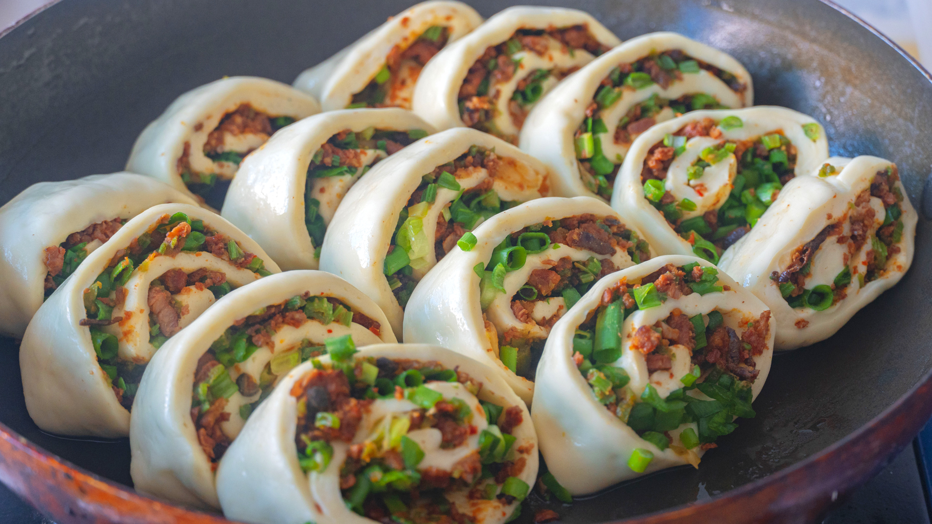 面粉别蒸馒头了教你懒人做法,面粉别只蒸馒头了试试这创意做法