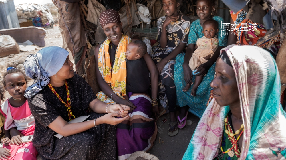 在肯尼亚的疫情中，13岁女孩的*处私**被趁机“割礼”了