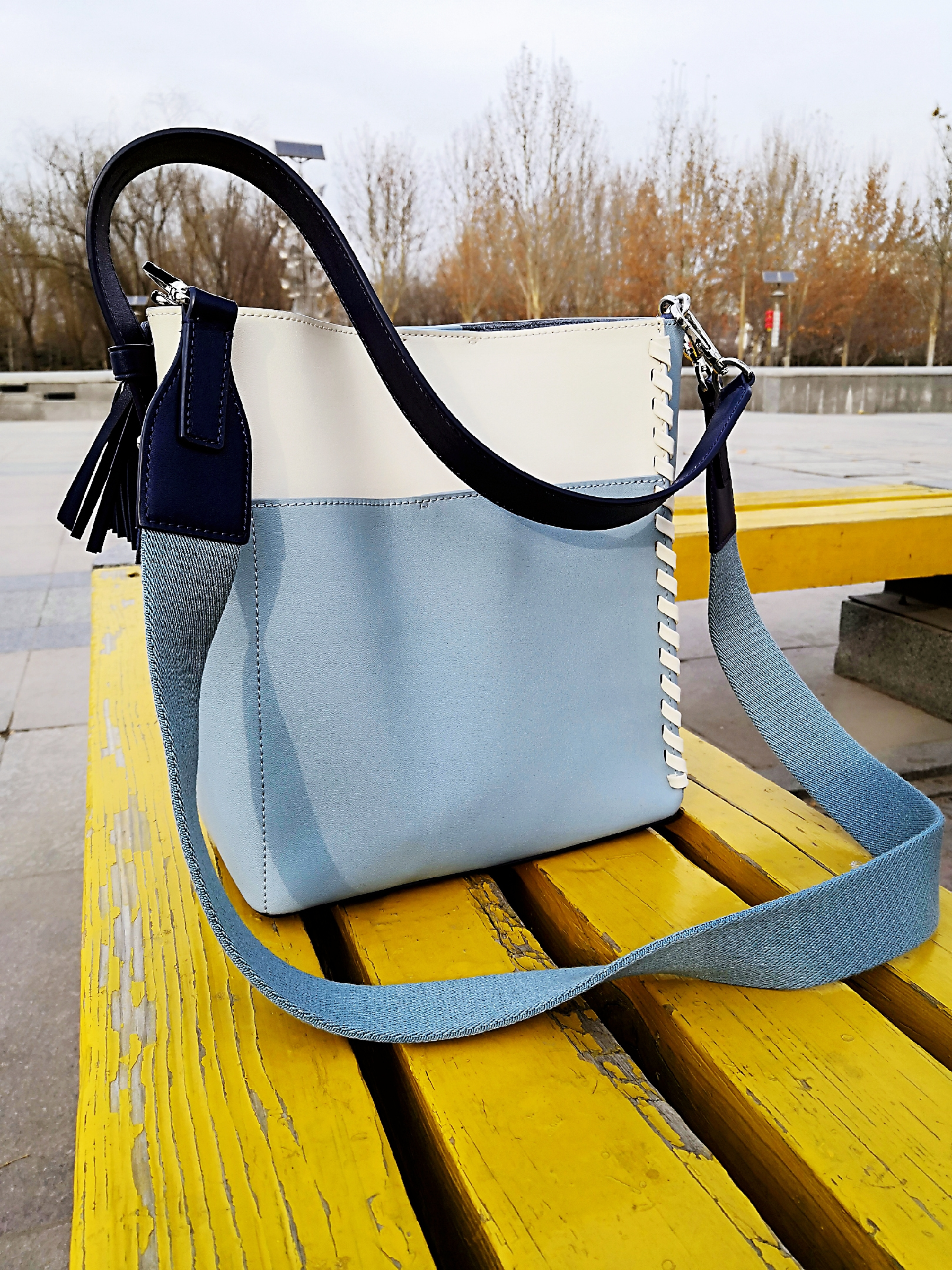 迪桑娜轻奢女包测评,2022年新款女包迪桑娜真皮