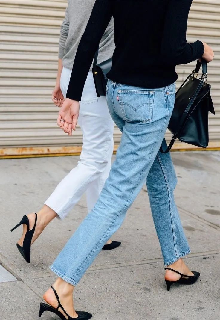 穿裙子要搭配什么鞋子才好看呢,红色上衣黑色裙子配什么鞋子好看