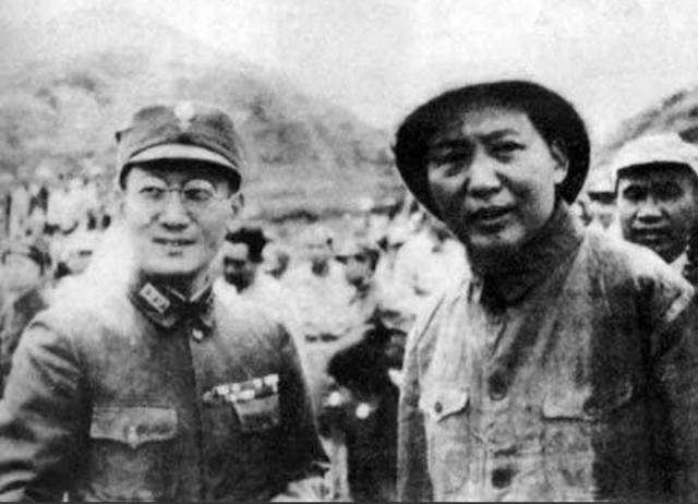 毛*东泽**称赞他“专做好事,做了许多好事”并采纳了他的好多建议