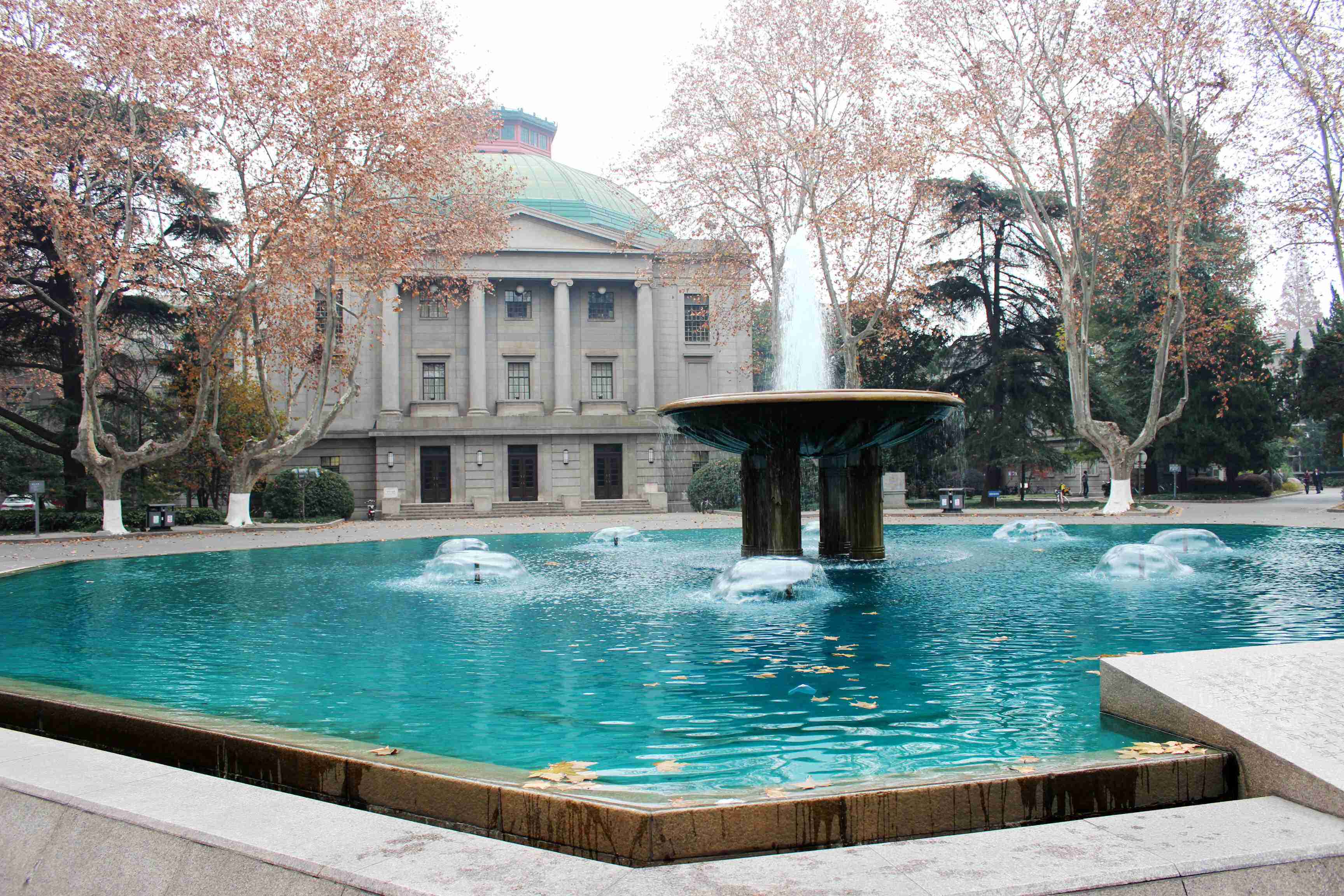 三大顶级法学院,有这样一所大学